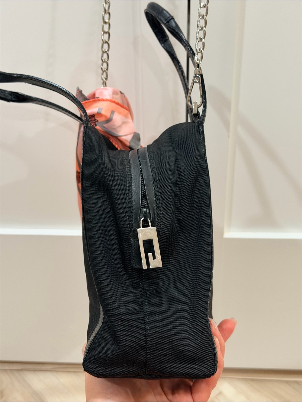 Gucci Top Handle Bag in Black Nylon + Dust Bag & Bee (Novelty) Scarf❣️ - Picture 5 of 16